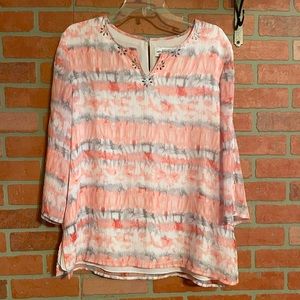 Alfred Dunner Size 14 Top With Silver Detailing, Rhinestones Around Neckline.